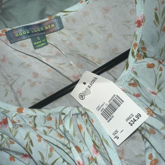 Spring/Summer Top - Picture 3 of 5